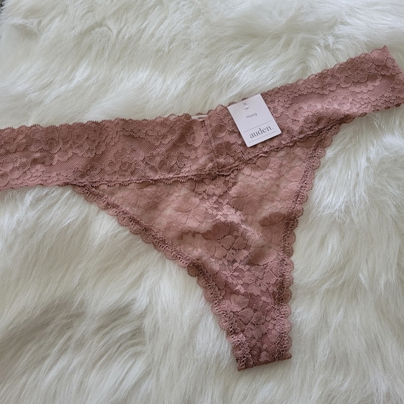 Lace Thongs - Picture 2 of 6